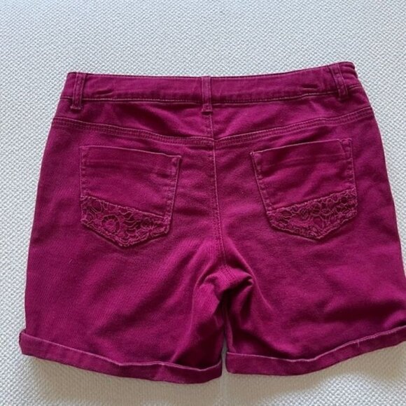 MUDD Girl's Plus Twill Shorts Red - Adjustable Waist-Macrame Detail - Size 16.5 - Picture 2 of 4